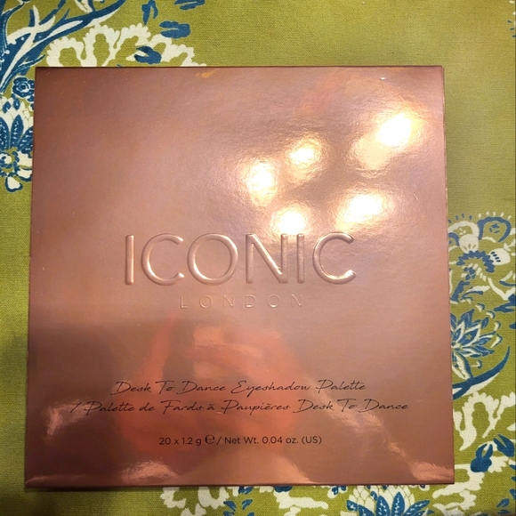 NEW - Iconic London desk to dance eyeshadow palette - Picture 2 of 3